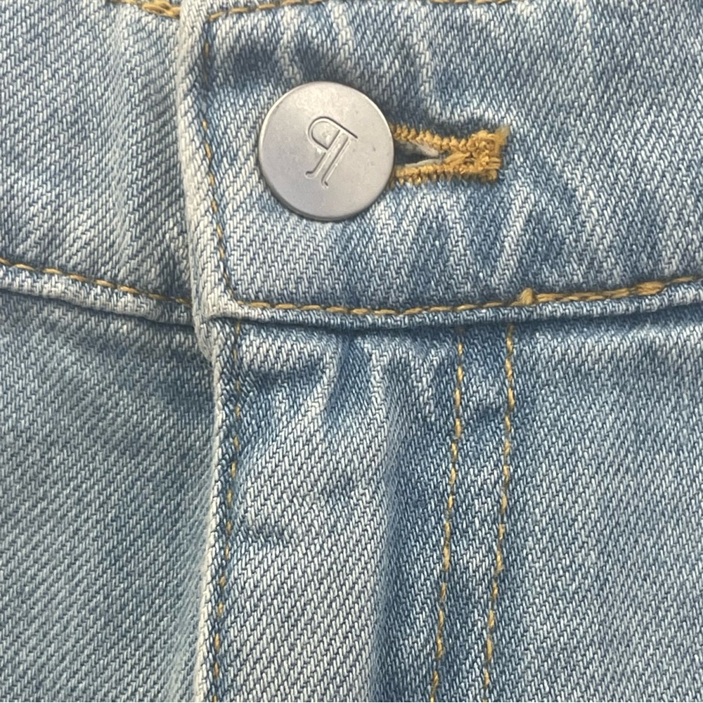 Pilcro Relaxed High-Rise Wide-Leg Jeans in Denim Light, Size 31 - NWT - Picture 3 of 8